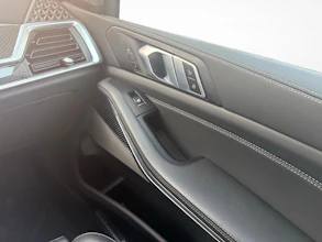https://vehicle.imgix.net/4234292/9e54fdea-e022-40ea-9dfc-3e9fa2164d43.jpg