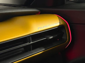 https://vehicle.imgix.net/4234345/aa0bf896-ca94-4fb0-b1b8-6a368e3159b9.jpg