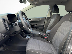 https://vehicle.imgix.net/4234367/a9c70dc2-0fe2-47c2-b575-ff0be1c015bf.jpg