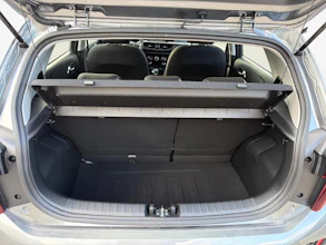 https://vehicle.imgix.net/4234367/d3b2534e-2a93-4469-a4b7-7ad5dd699e49.jpg