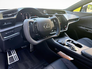 Fahrzeugbild LEXUS RZ 550e F Sport
