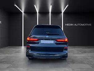 BMW X7 M50i