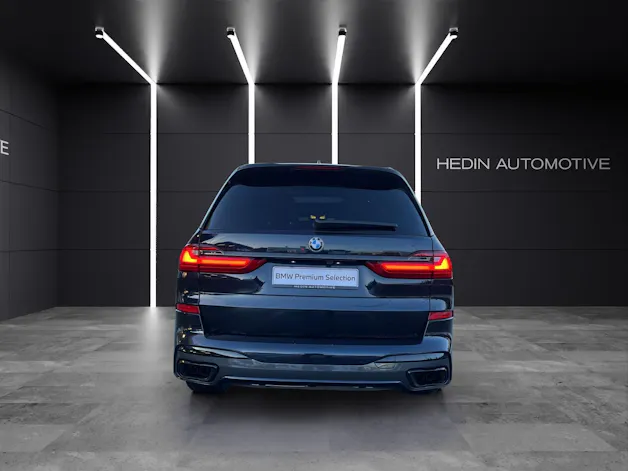 BMW X7 M50i