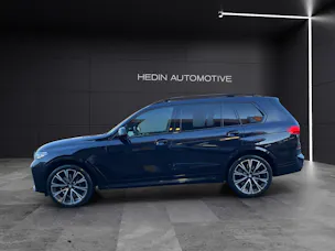 BMW X7 M50i