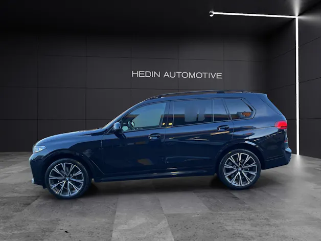 BMW X7 M50i