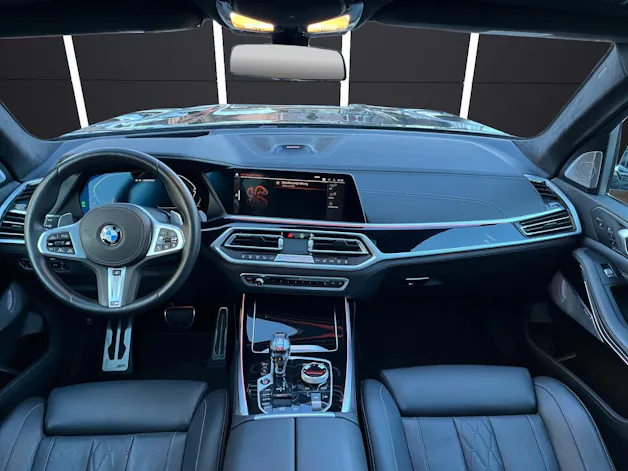 BMW X7 M50i