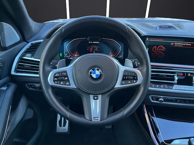 BMW X7 M50i