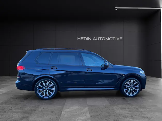 BMW X7 M50i