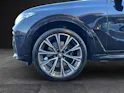 BMW X7 M50i