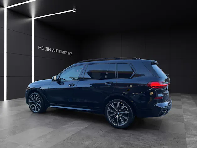 BMW X7 M50i