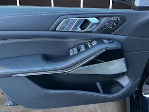 BMW X7 M50i