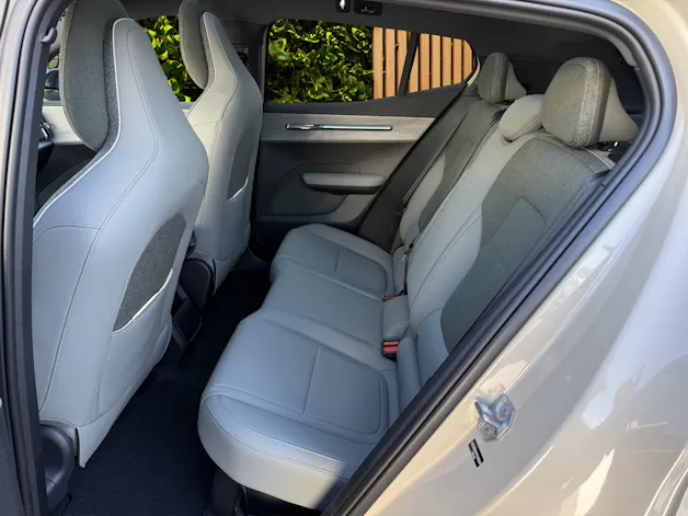 Volvo EX30 CC E60 Twin Performance AWD