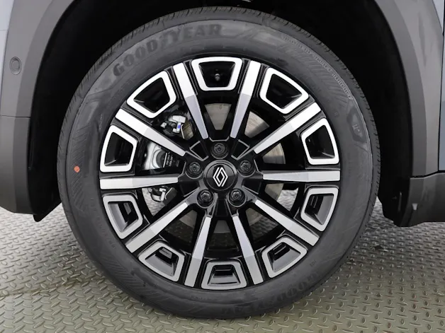 Renault R4 E-Tech Comfort Range iconic