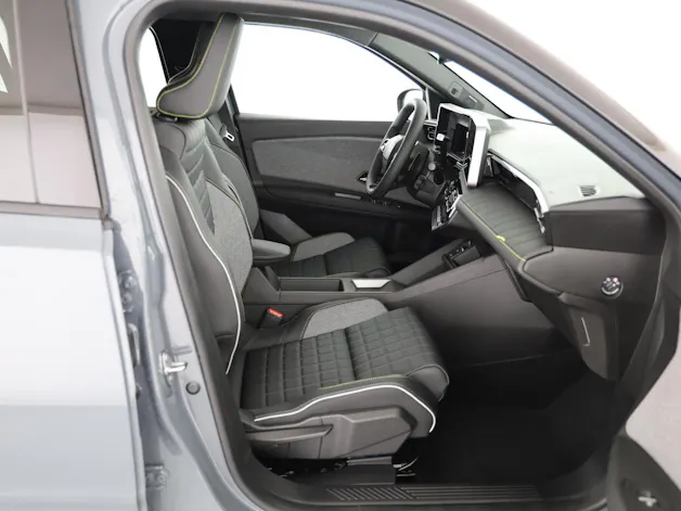 Renault R4 E-Tech Comfort Range iconic