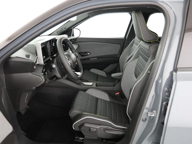 Renault R4 E-Tech Comfort Range iconic
