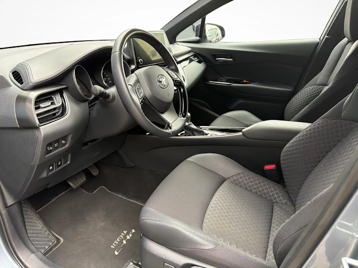 Fahrzeugbild TOYOTA C-HR