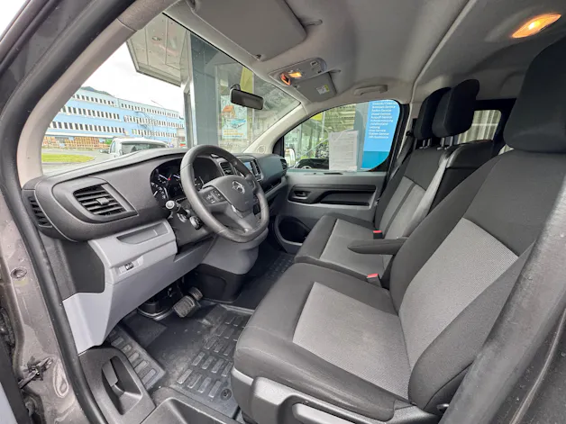 Opel Vivaro Kombi 9-Plätzer 2.0CDTI Essentia