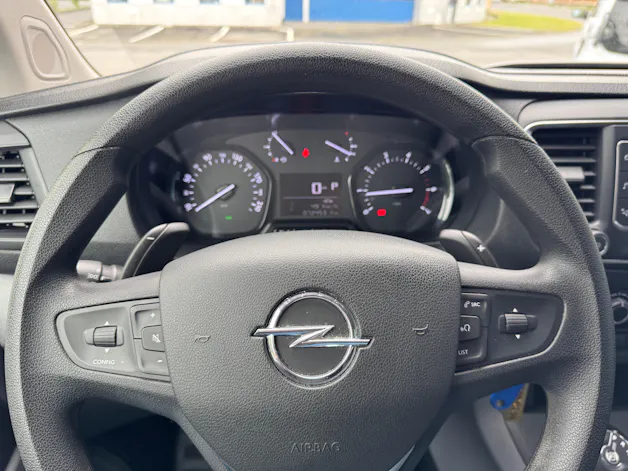 Opel Vivaro Kombi 9-Plätzer 2.0CDTI Essentia