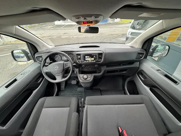 Opel Vivaro Kombi 9-Plätzer 2.0CDTI Essentia