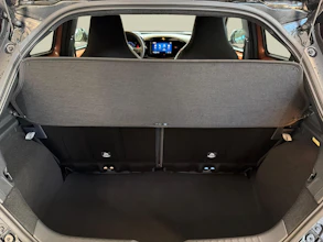 https://vehicle.imgix.net/4234615/1c9af604-6fcd-4ae2-b0fd-bd4c2087ee07.jpg