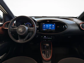https://vehicle.imgix.net/4234615/e64ba361-4eb4-4cde-9eaa-aca92ffdbb50.jpg