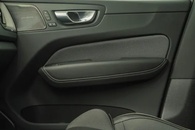 Volvo XC60 2.0 T6 TE Ultimate Dark eAWD