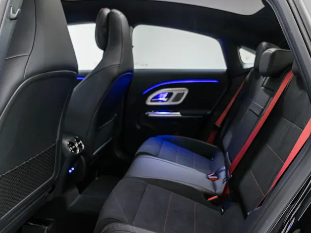 Mercedes-Benz CLA 220 4MATIC