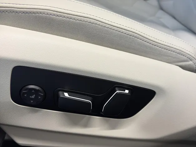 BMW i5 xDrive40