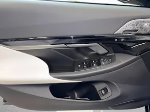 BMW i5 xDrive40