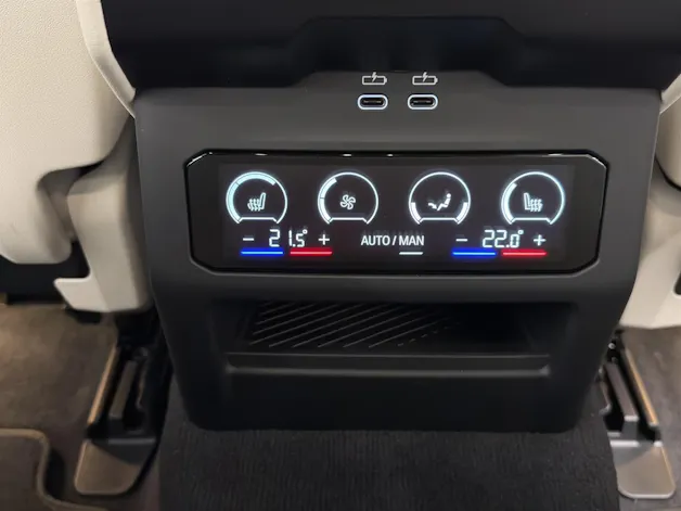 BMW i5 xDrive40