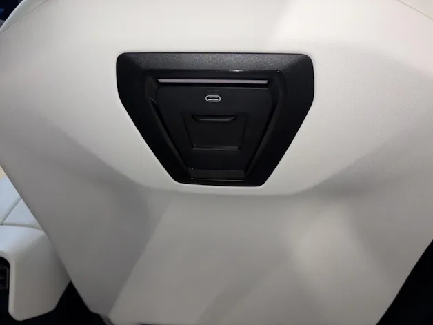 BMW i5 xDrive40