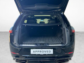 https://vehicle.imgix.net/4234784/b6b643f9-1814-4442-b7ec-e5a019ddaa78.jpg