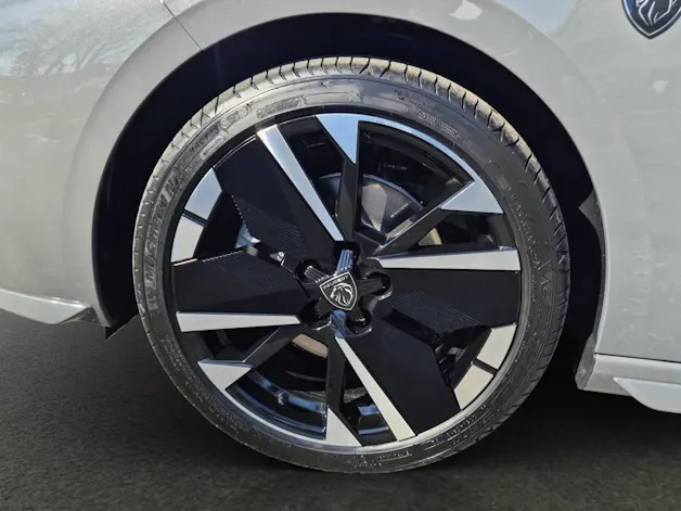 Peugeot 308 SW 1.2 Hybrid GT
