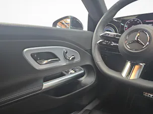 Mercedes-Benz CLA 220 4MATIC AMG Line