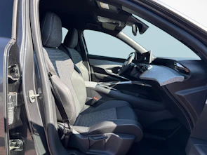 Fahrzeugbild PEUGEOT 5008 1.2 Hybrid Allure