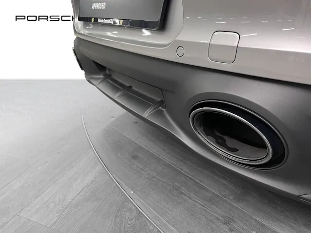 Porsche 911 Carrera 4 GTS Cabriolet