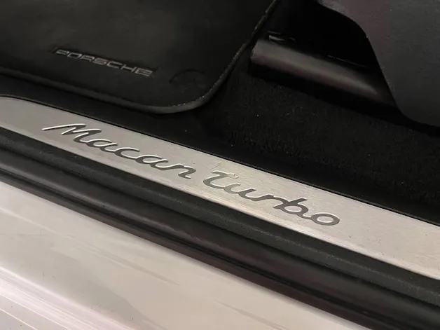 Porsche Macan Turbo