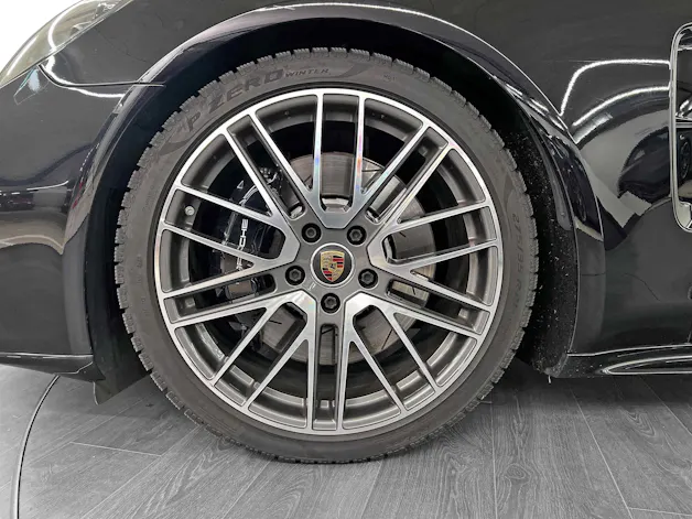 Porsche Panamera GTS Sport Turismo