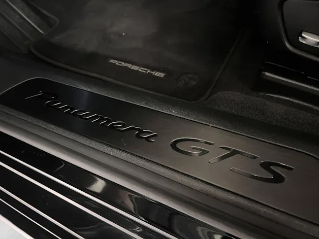 Porsche Panamera GTS Sport Turismo