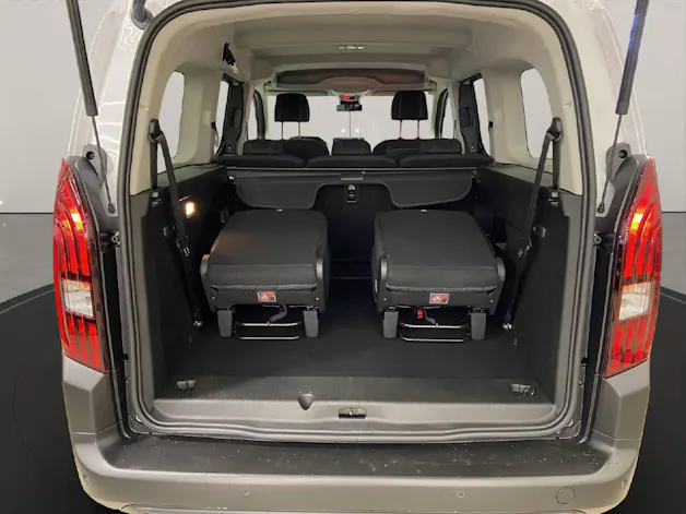Peugeot Rifter Long 1.5 BlueHDi 130 Allure Limited Edition 7 Platz