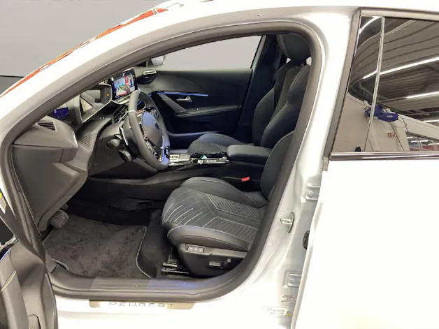 Peugeot 208 1.2 Hybrid GT