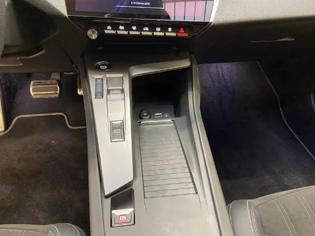 Peugeot 408 1.6 PHEV 180 GT