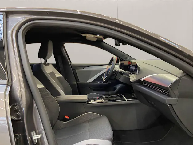 Opel Astra 1.2 T Hybrid Edition