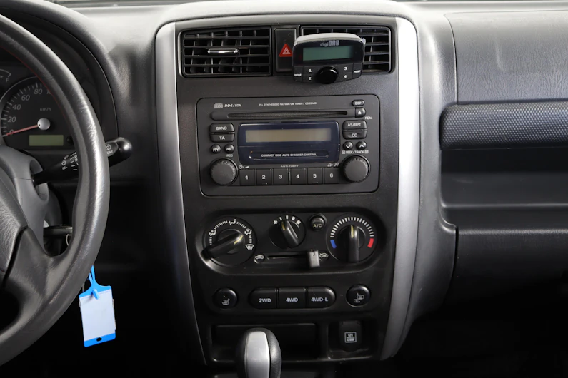 Fahrzeugbild SUZUKI JIMNY