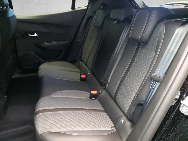 Peugeot 2008 1.2 Hybrid Allure Premium