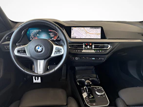 https://vehicle.imgix.net/4235134/ca8e9fe1-ddaf-4e9d-8993-db35b63e379a.jpg