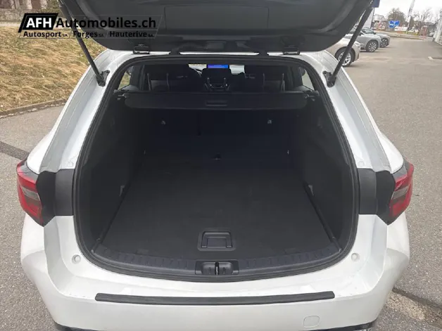Toyota Corolla Touring Sports 1.8 HSD Comfort