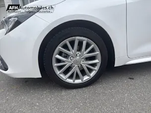 Toyota Corolla Touring Sports 1.8 HSD Comfort