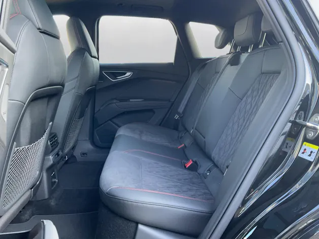 Audi Q4 e-tron 45 Edition Swiss Ski quattro
