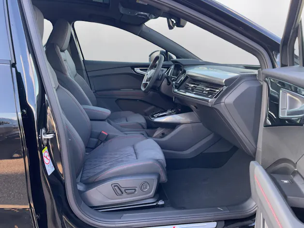 Audi Q4 e-tron 45 Edition Swiss Ski quattro